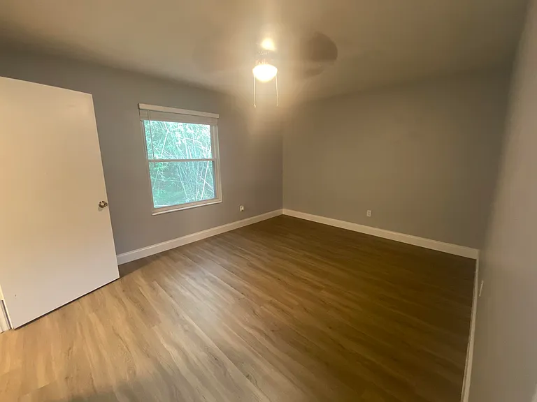 1530 Live Oak Dr #D4 — Photo 17