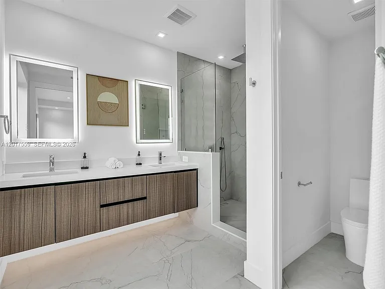 4640 SW 32nd Ave #D1 — Photo 46