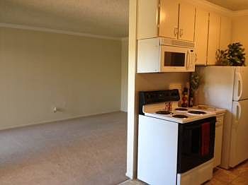 2nd image of 474 Dolores Ave APT 106