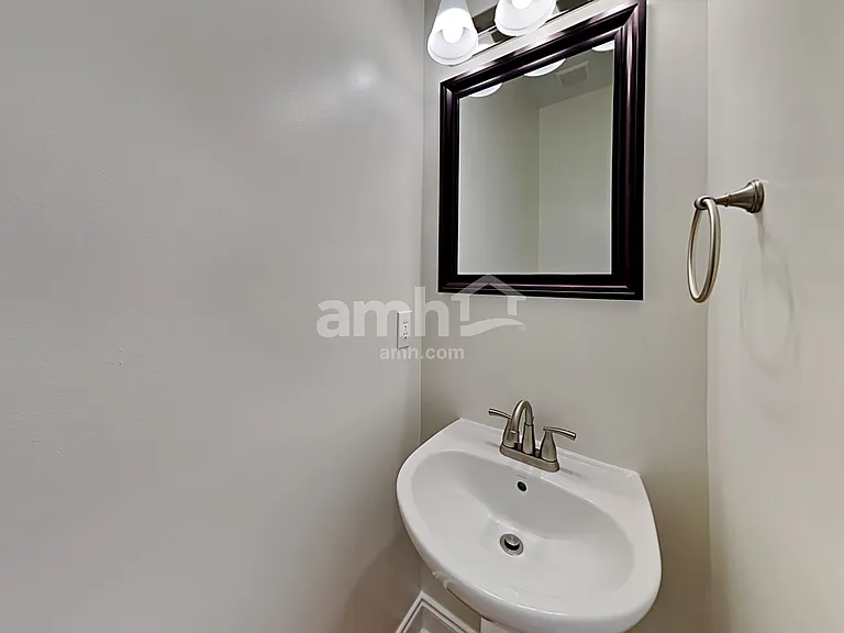 209 Boswell Ln — Photo 9
