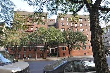 1680 York Avenue in Yorkville