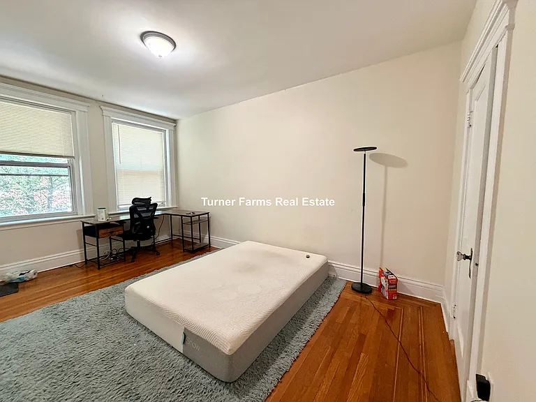 22 Euston St — Photo 4
