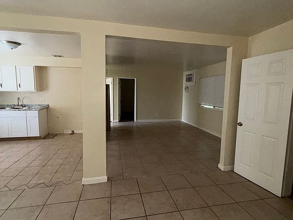 2nd image of 1905 California Ave #1