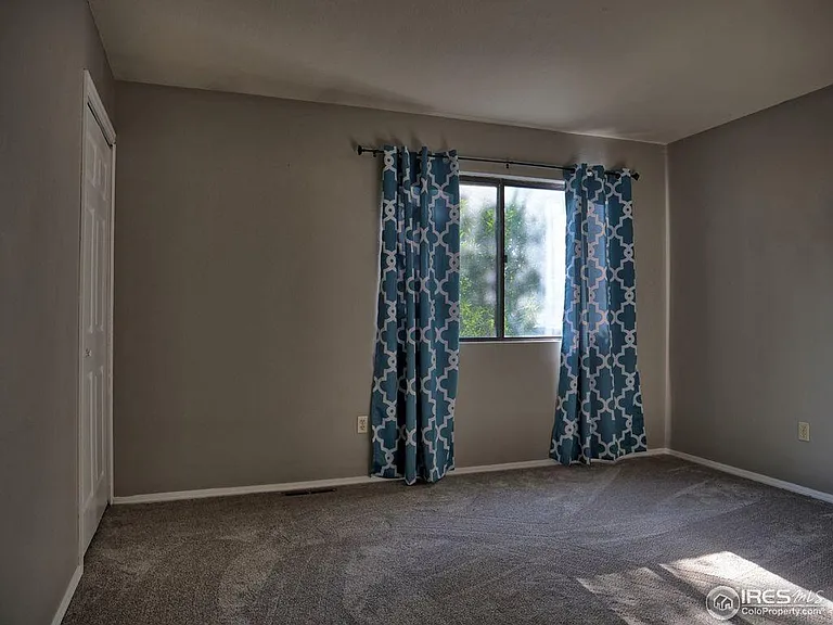 2426 S High St — Photo 9