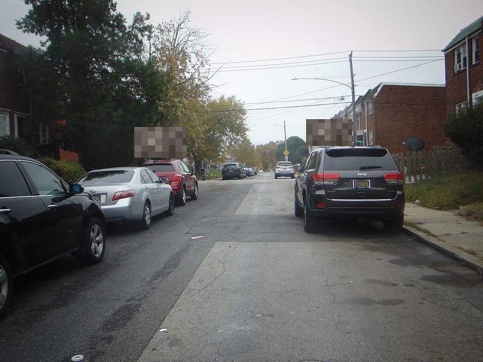 2nd image of 2610 N Heald St