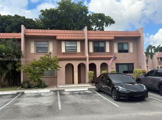 Valencia Village, Davie, FL 33324