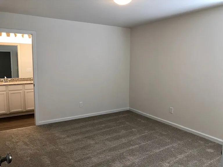 235 Drayton Hall Dr — Photo 9