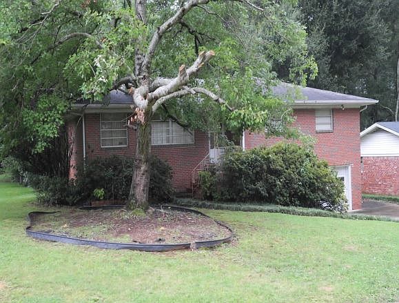 2nd image of 465 Azalea Way
