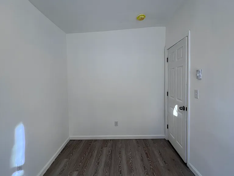 157 Chambers St #1 — Photo 4