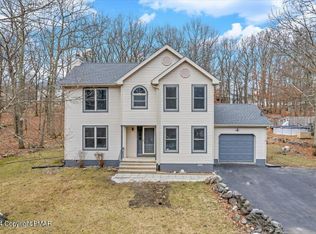 160 Pipher Rd, Bushkill, PA 18324