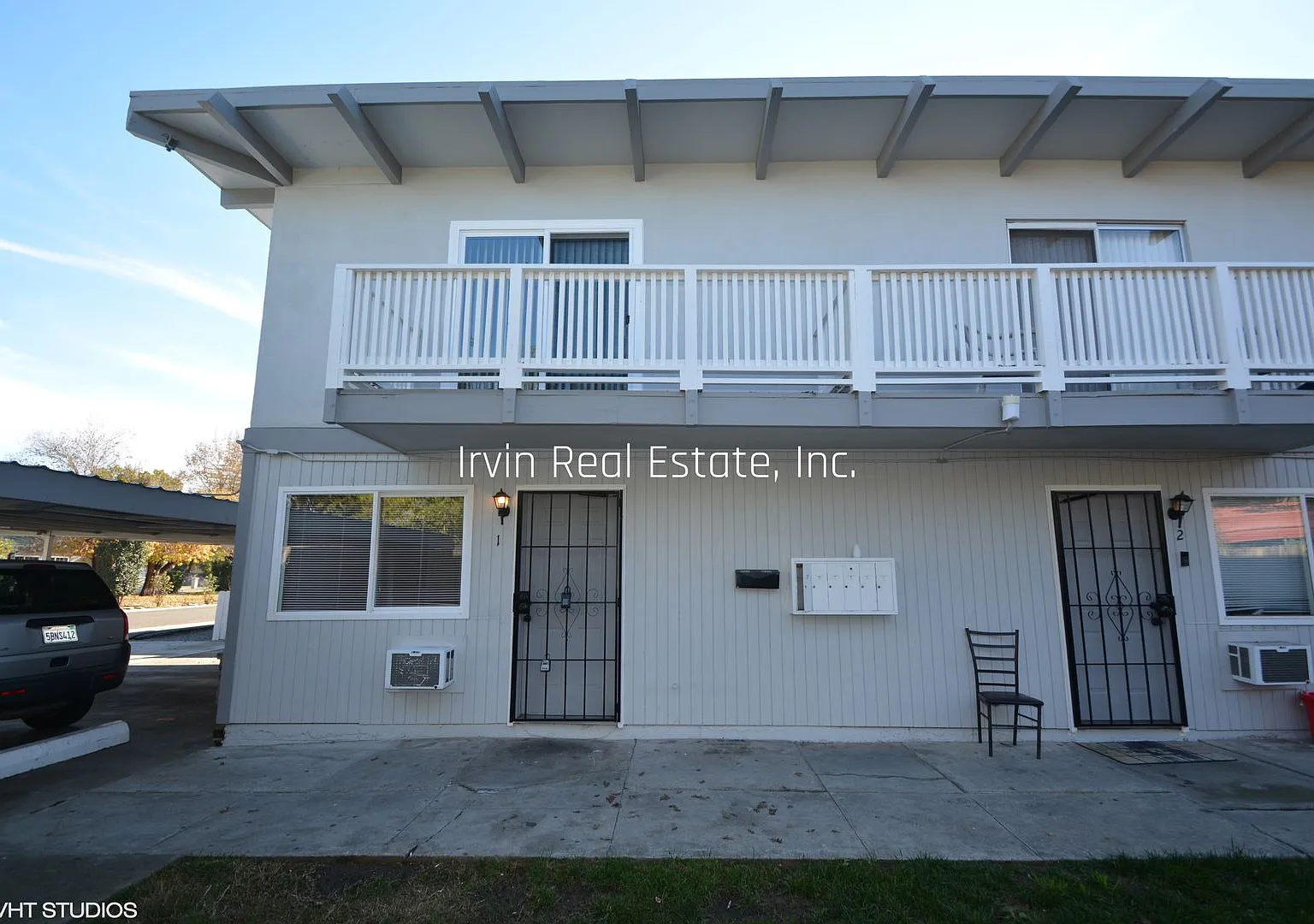 3303 N Franklin Ave — Photo 2