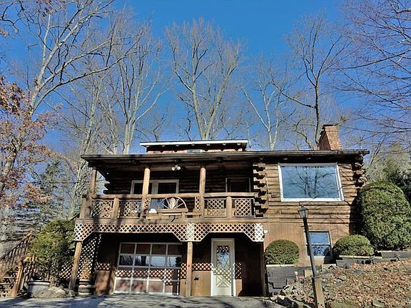 3rd image of 134 Greenwood Dr