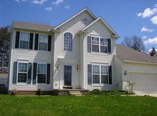 4104 Chapman Dr, Kent, OH 44240