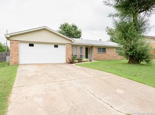 313 N 11th St, Broken Arrow, OK 74012