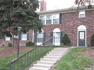 1st image of 6920 Carriage Hill Dr