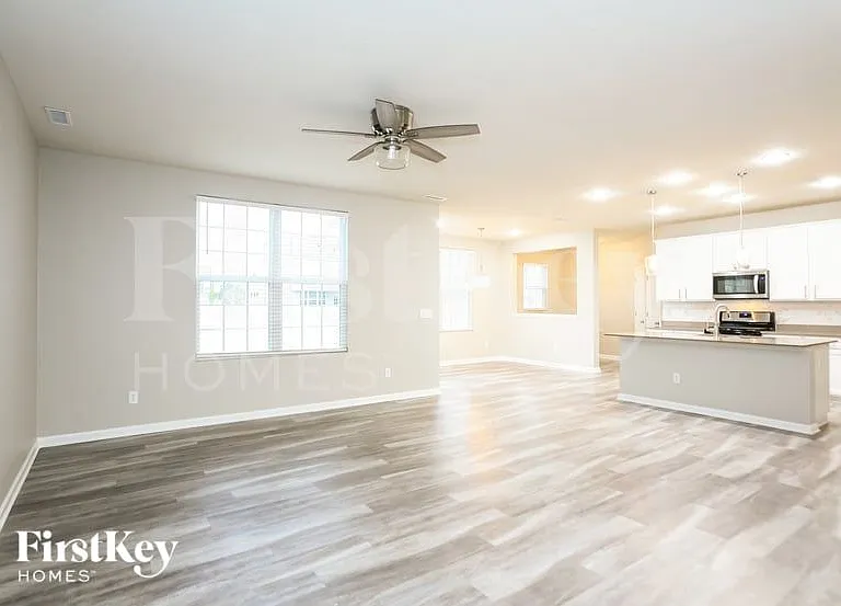 6640 Harvest Moon Ln — Photo 2