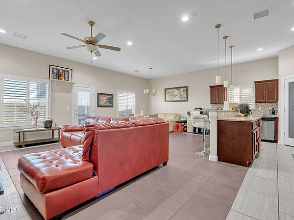 5th image of 13076 Cozy Cove Ave