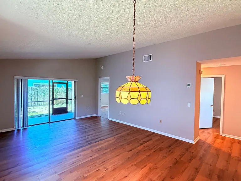 10609 Wyndcliff Dr — Photo 10