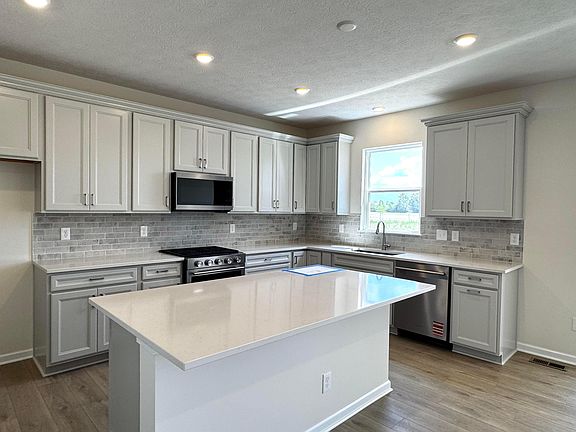 2nd image of 5683 Peavey St Lot 7185