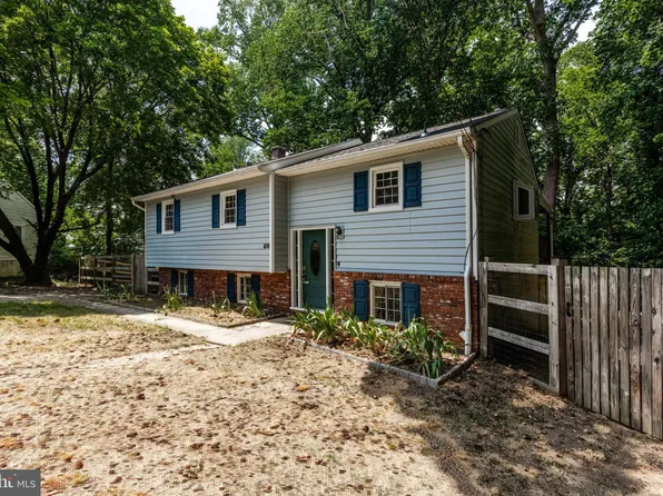 876 Windsong Dr, Arnold, MD 21012