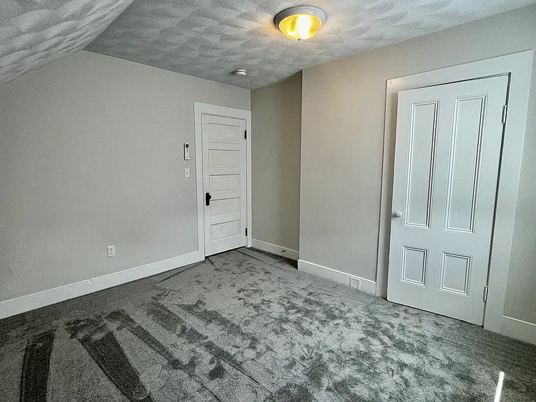 85 Pine St #2 — Photo 9