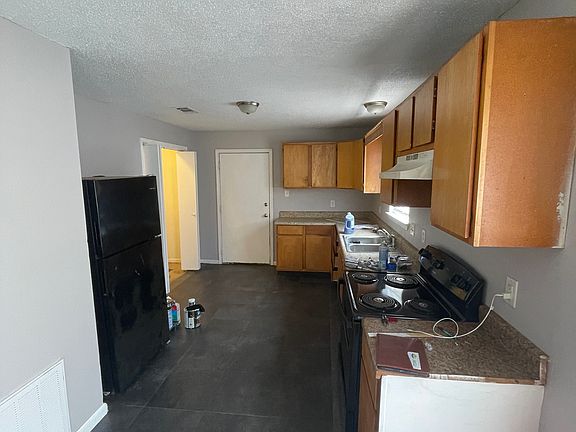 4th image of 1438 Genevieve Dr