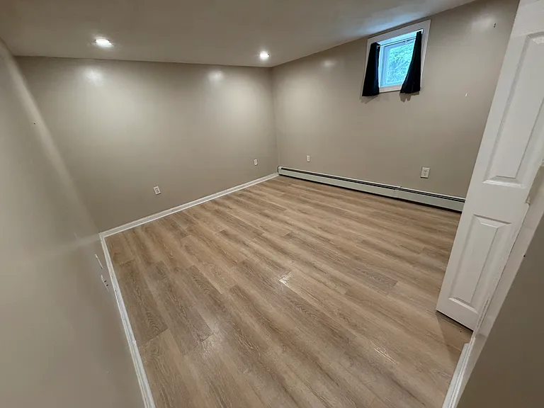32 Judge Rd #BASEMENT — Photo 12