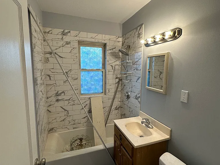 46-48 Baker St #1 — Photo 15