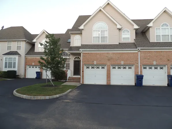 703 Heron Ct, North Brunswick, NJ 08902