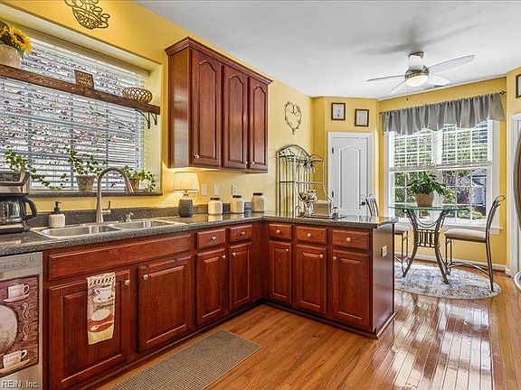 4th image of 2816 King Rook Ct
