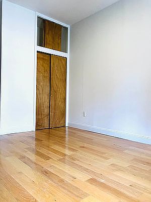 4th image of 204 E 32nd St #5FE