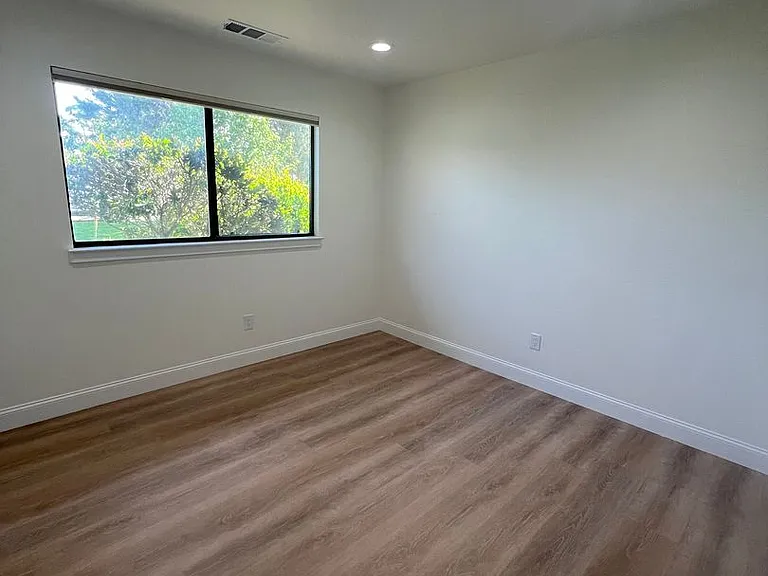 4177 Villa Dr — Photo 33