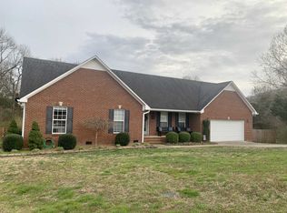 1150 White Dr, Lewisburg, TN 37091