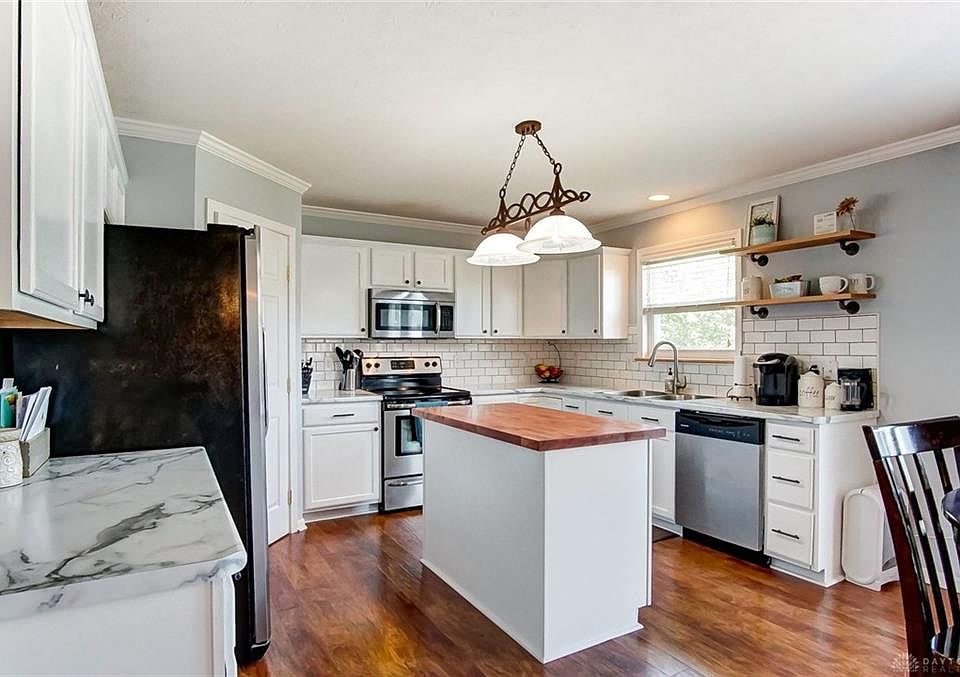 1st image of 6619 Lovell Ct