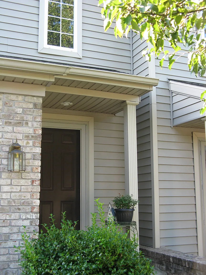 728 E Bayberry Ct E photo 1