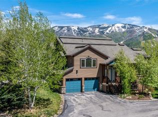 620 Parkview Dr, Steamboat Springs, CO 80487