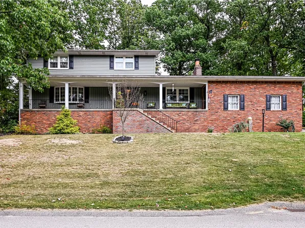 1120 Mountain View Dr, Greensburg, PA 15601