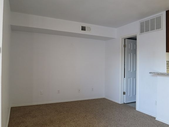 4th image of 3113 Sondra Dr APT C304