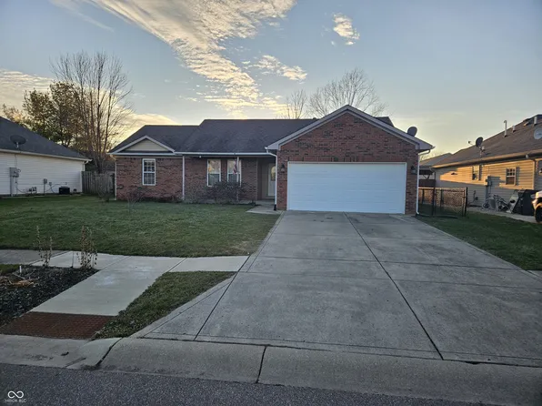 14 Watson Dr, Trafalgar, IN 46181