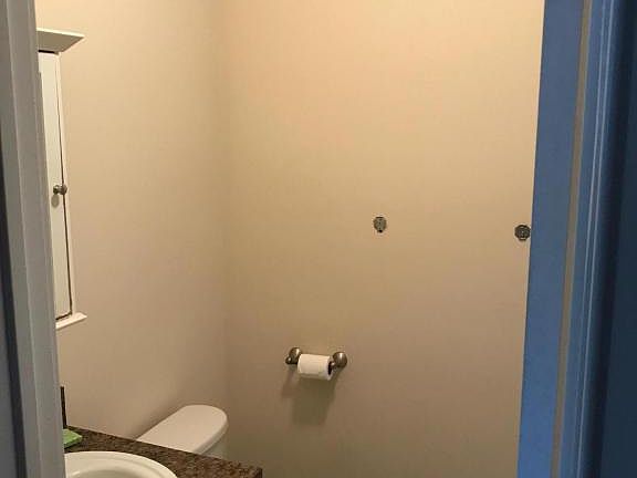 3rd image of 485 Bradford Ave