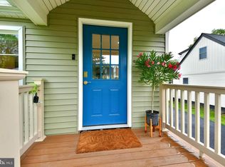 120 Orchard Dr, Levittown, PA 19054