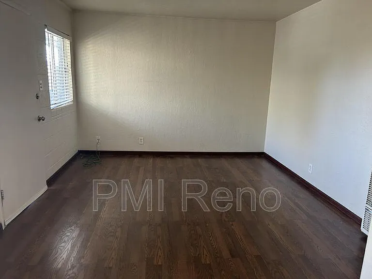 2075 Patton Dr #G — Photo 2