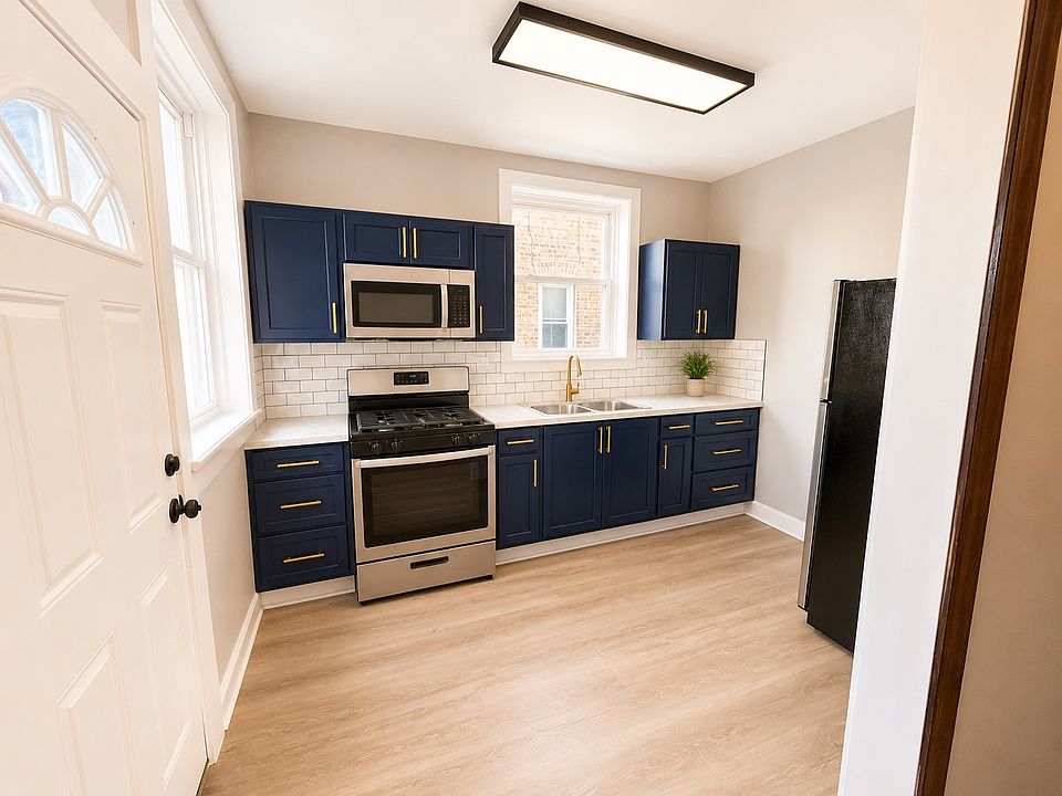 1st image of 6839 S East End Ave #1S