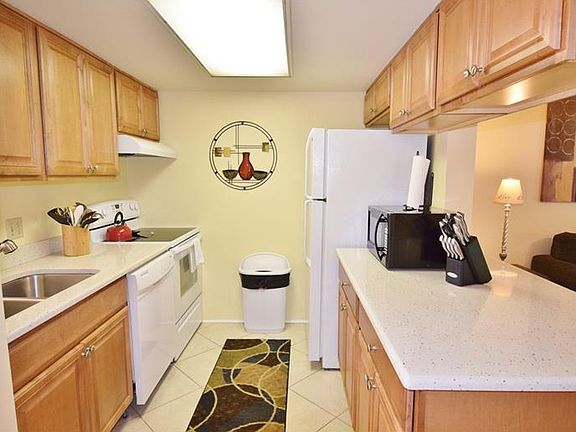 3rd image of 641 Seaport Blvd #T260