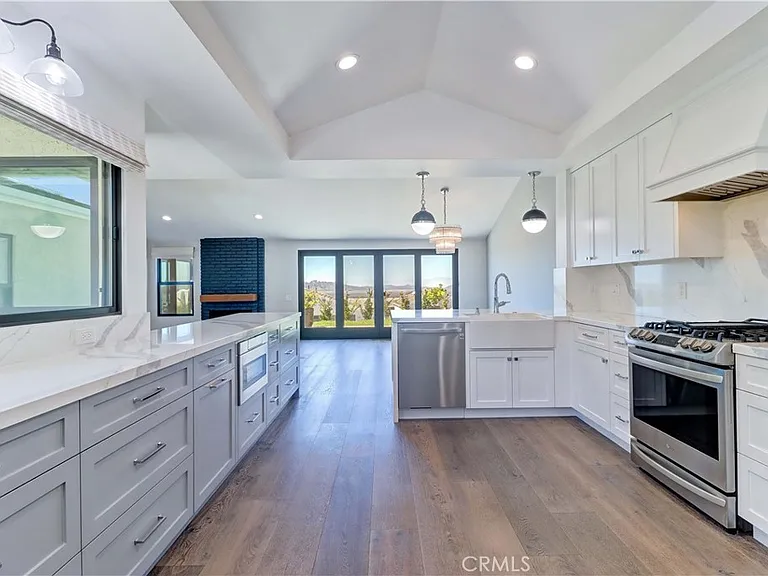 22831 Mariano Dr — Photo 1