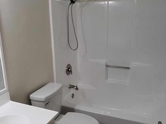 5th image of 849 9th St #1