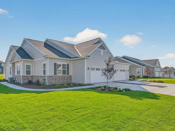 857 Stirling DRIVE Bldg 20, Unit 40, Oconomowoc, WI 53066