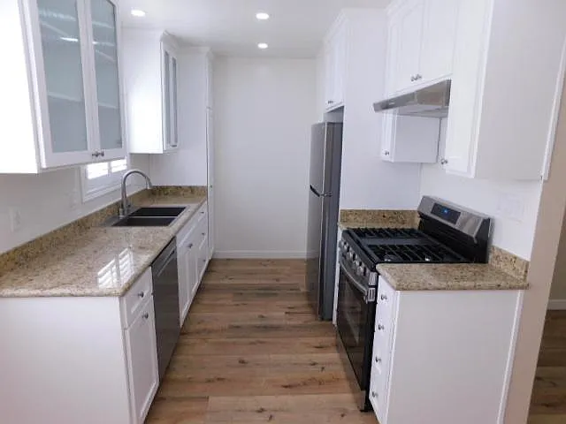 8428 Amigo Ave #10 — Photo 7