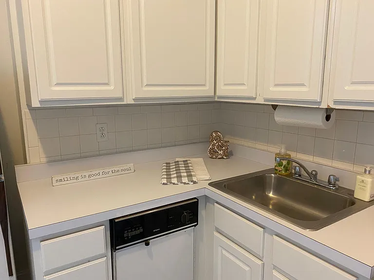2437 Madison Rd — Photo 18