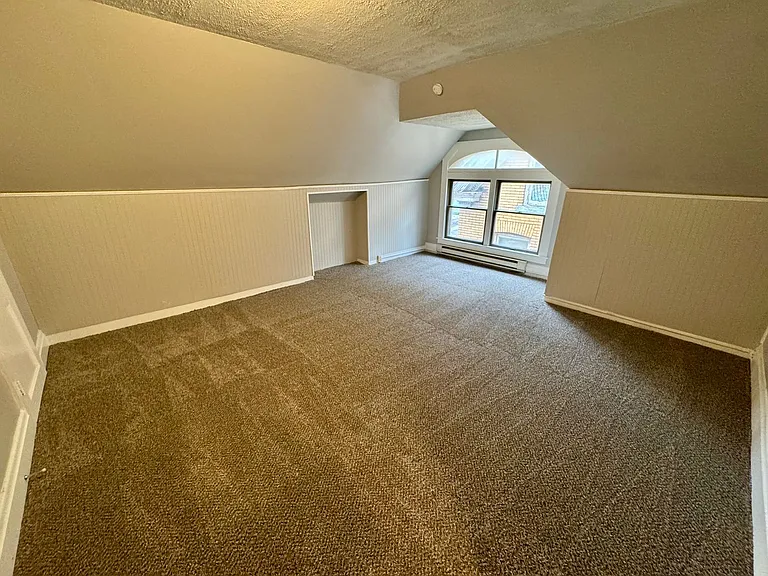 111 S Ohio Street (Full Service) — Photo 48